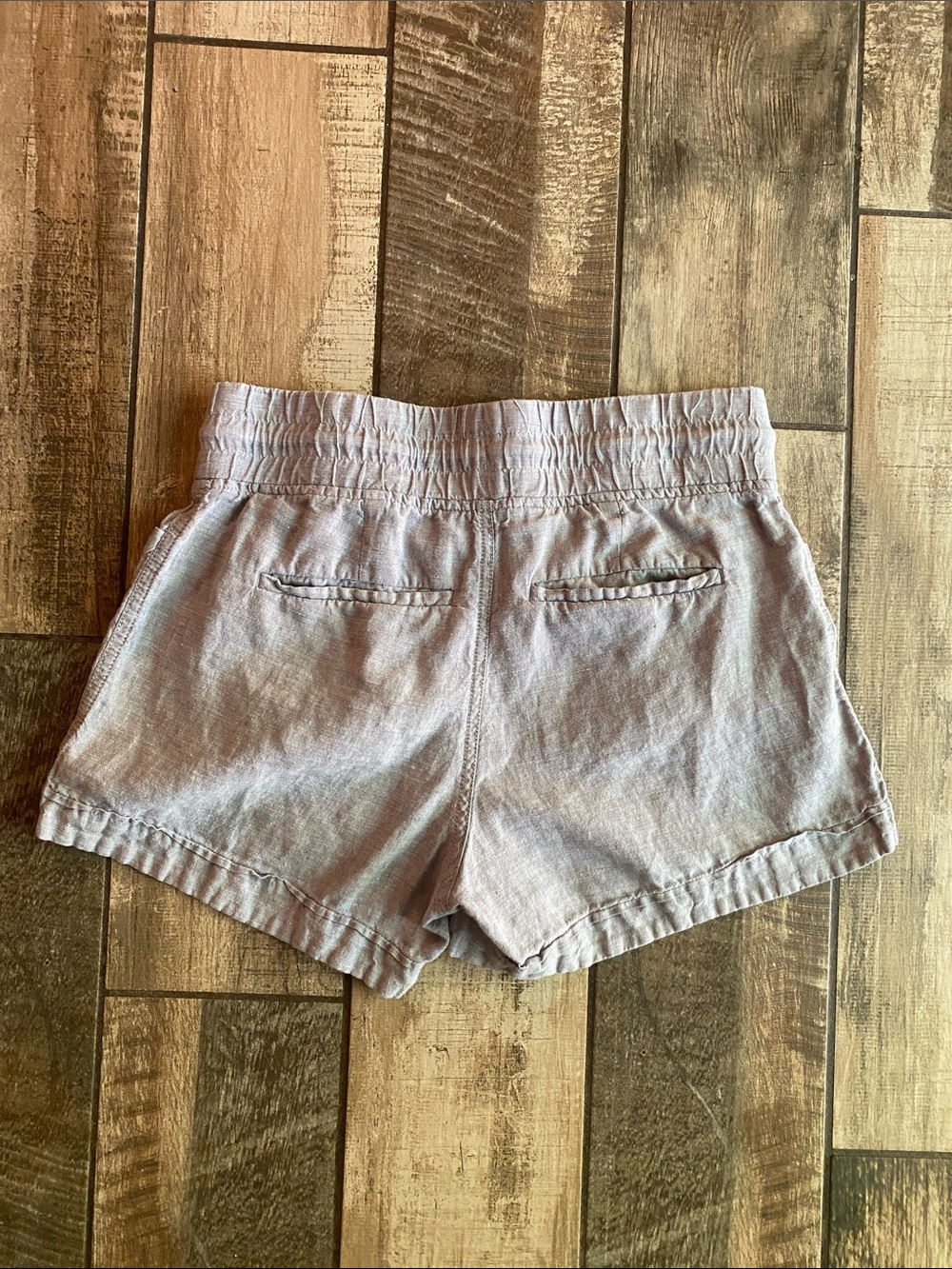 Athleta Cabo linen 4” Light Gray Drawstring Athletic Shorts - Picture 3 of 7